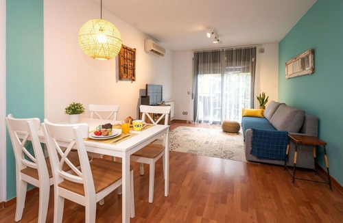 Malgrat de Mar Apartment | Lovely apartment for 3 people with A/C, WIFI, TV and balcony