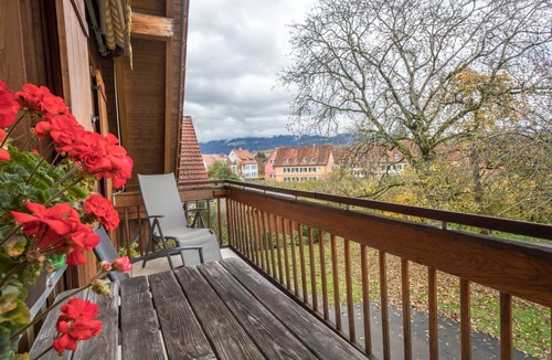 Aschach Apartment | Lovely Apartment ‘Apfelblüte’ on Farm House with Balcony and Mountain View