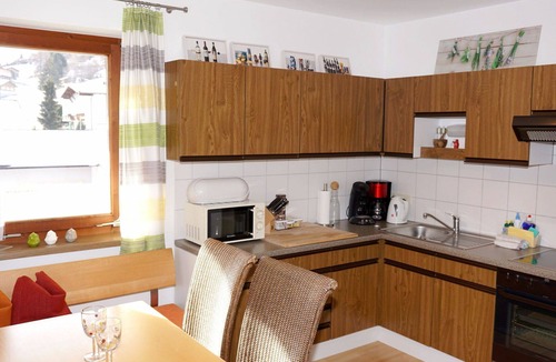 Wenns Apartment | Lovely apartment for 5 guests with WIFI, TV and balcony