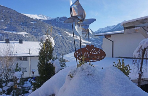 Wenns Apartment | Lovely apartment for 5 guests with WIFI, TV and balcony