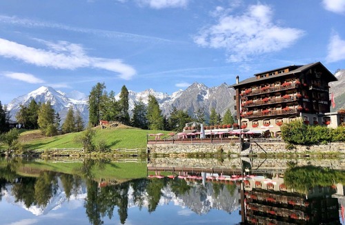Graechen Apartment | Lovely apartment for 6 guests with WIFI, TV, balcony and panoramic view