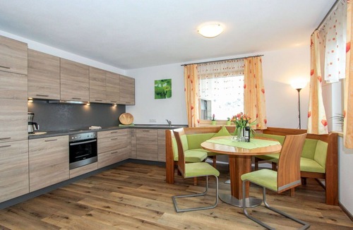 Distelberg Apartment | Lovely apartment for 6 people with WIFI, TV, patio and panoramic view