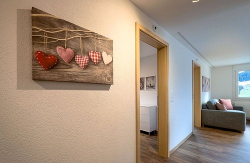 Adelboden Apartment | Lovely apartment for 6 people with WIFI, TV and balcony