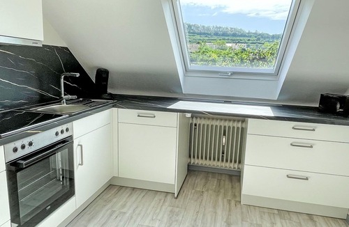 Bischoffingen Apartment | Lovely apartment for 3 people with WIFI, TV, balcony and panoramic view