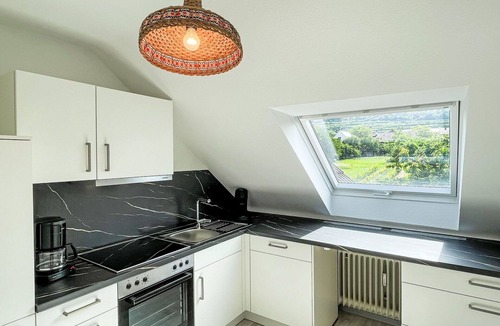 Bischoffingen Apartment | Lovely apartment for 3 people with WIFI, TV, balcony and panoramic view