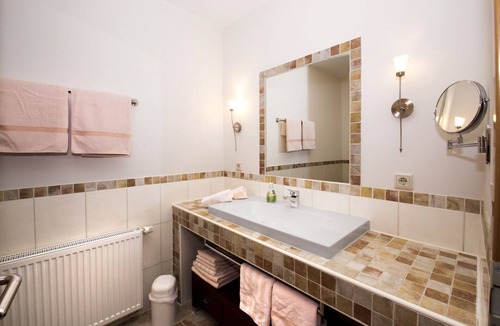Haundorf Apartment | Lovingly designed FeWo-Wildrose* (60 sqm) with balcony for up to 4 people - vacation on the farm