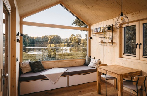 Krummennaab House | Lovt am See, Ökologisch Gebautes und Eingerichtetes Tiny House Direkt am Wasser