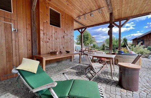 Zapfendorf Apartment | Luxurious apartment (43sqm) with old sandstone walls
