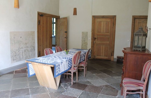 Steffenshagen Apartment | Lush Apartment in Steffenshagen with Garden