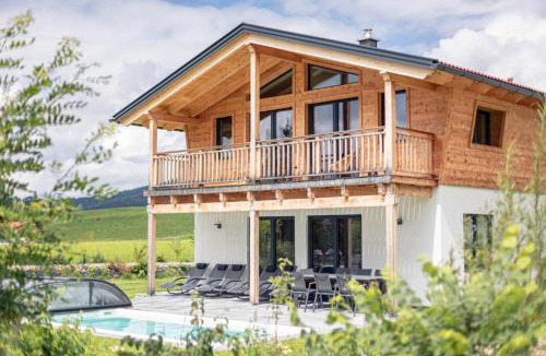 Inzell Ski Chalet | Luxalps- Chalets Inzell- Sauna- Skifahren- Wandern- Natur- Chiemgau Card