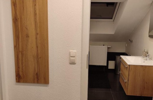 Untermitterdorf Apartment | Luxuriöse Dachgeschosswohnung mit Whirlpool-Badewanne Ihr Rückzugsort zum Wohlfühlen