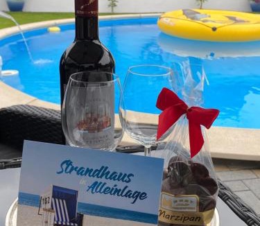 Sereetz House | Luxuriöses Ferienhaus Anita mit Pool, Whirlpool und Sauna nahe Timmendorfer Strand, Travemünde und Lübeck
