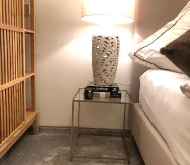Munchner Freiheit Apartment | Luxuriöses Loft mit großer Sonnenterrasse & Sauna