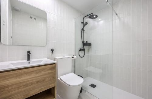 San Sebastian de los Reyes Apartment | Luxurious Studio with Terrace and Parking in Madrid