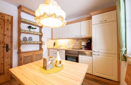 Untergrainau Apartment | Luxurious holiday apartment "Alpenrose" at the foot of the Zugspitze