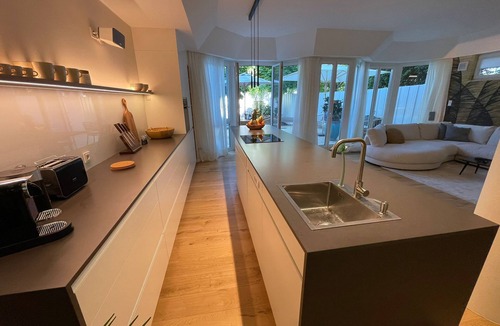 Munchner Freiheit Apartment | Luxurious loft with large sun terrace and sauna