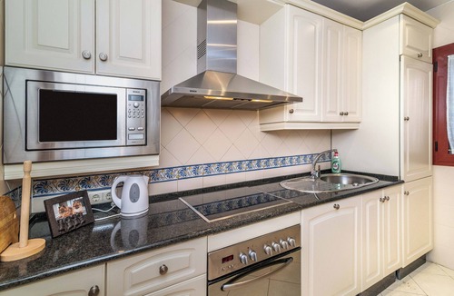 Nikki Beach Apartment | Luxury 2-bed Apartment Elviria - Pool, Sauna & gym