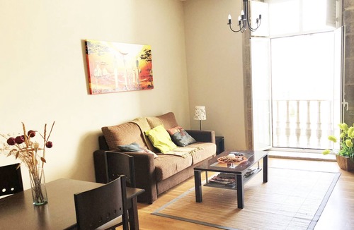 Mondariz Apartment | Luxury Apartment in Historic Building 2 Rooms for 6 people