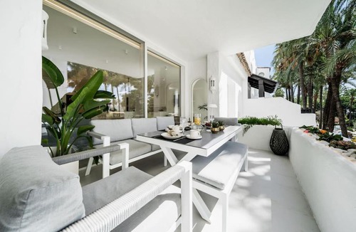 Puerto Banus Apartment | Luxury apartment in Puerto Banus La Alcazaba