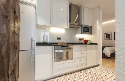 Centro Apartment | Luxury Aprt. Trendy Chueca, Madrid Center, Walk to Museums, Plazas and Gran Via