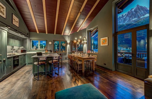 Chamonix-Mont-Blanc Ski Chalet | Luxury Chamonix Chalet with pool
