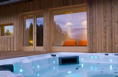Regen Apartment | Luxury chalet - old farmhouse with private spa