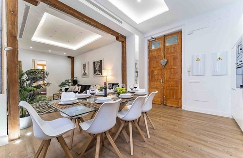 Embajadores Apartment | Luxury High-End Apartment La Latina