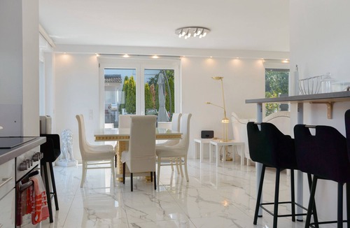 Oberasbach House | Luxury holiday Home with Garden, Terrace, A/C & Wi-Fi