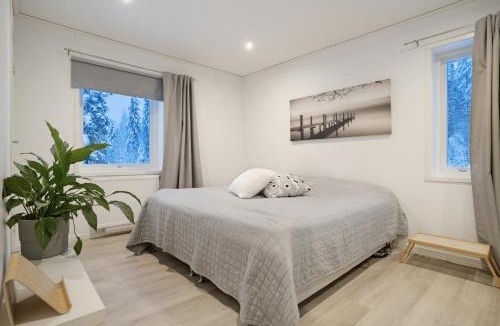 Sonka Villa | Luxury Lakeside Villa By Lapland Host