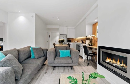 Arthur's Point Apartment | Luxury Penthouse with Mountain Views in Queenstown