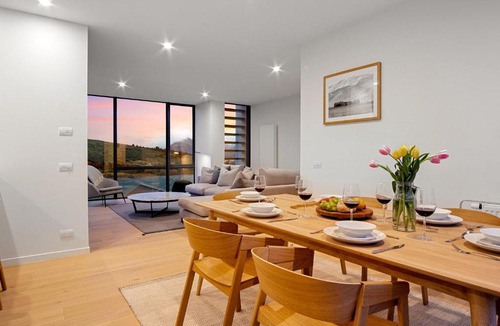 Queenstown House | Luxury Townhouse on Woods Lane