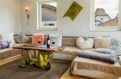 Schonach im Schwarzwald Apartment | Luxury vacation appartment with Wellness- and Fitness Area of 90 m2, large garden, BBQ, pond