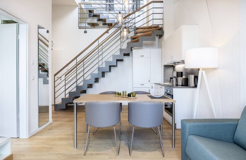 Wismar Apartment | Luxus-apartment mit Galerieschlafzimmer, Dachterrasse und Einmaligem Hafenblick!