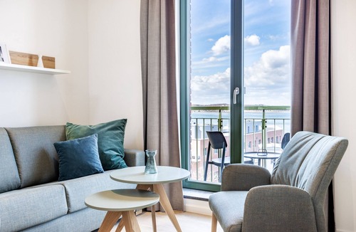 Wismar Apartment | Luxus-apartment mit Galerieschlafzimmer, Dachterrasse und Einmaligem Hafenblick!
