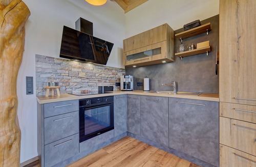 Eppenschlag Ski Chalet | 'Luxus-Chalet-Mühlberg' with Mountain View, Private Terrace and Wi-Fi