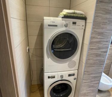 Oberkochen Apartment | Möblierte 50 m2 Einliegerwohnung zur Kurzzeitmiete in Oberkochen