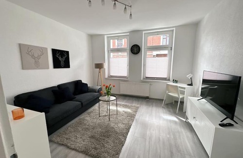 Herne Apartment | Möblierte Erdgeschoss-Wohnung mit Parkplatz in bester Lage des Stadtzentrums Herne, WLAN, Netflix- Super Autobahn-und ÖPNV-Anbindung