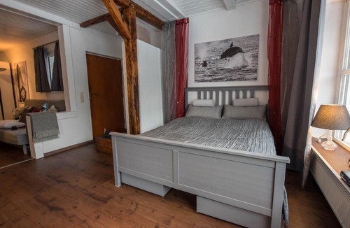 Munchen District House | München- Pullach, Wohnen im Grünen