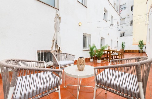 Ciudad Lineal Apartment | M Mal71a Moderno Piso de 2 Dormitorios con Terra