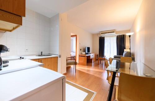 Cotos Apartment | M (MLE16A2320) Expanded bedroom 1 bedroom in Chamartín