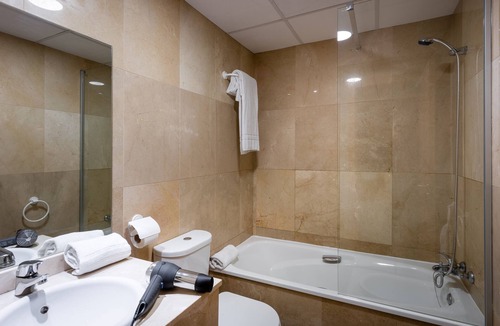 Rejas Hotel | Madrid Airport Suites, Affiliated by Meliá