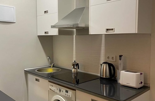 Vista Alegre Apartment | Madrid Binefar Aparment