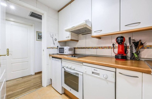 Rejas Apartment | Madrid Stay – Paddle, Gym, Pool, Parking