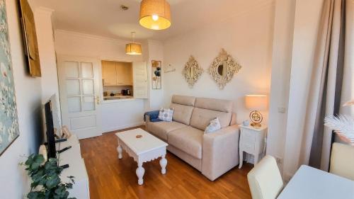 Rejas Apartment | Madrid Suite, Airport, IFEMA, Pool