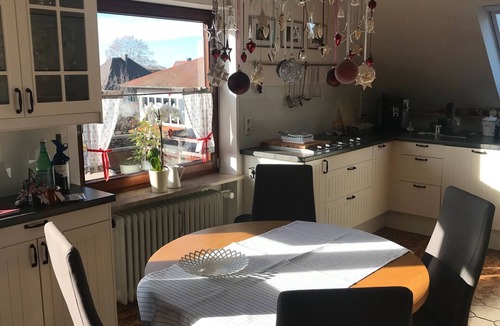 Nonnenhorn Apartment | Maisonette am See, 100 qm, Kamin, 2 Balkone, 1 Schlafzimmer, max. 2 Personen