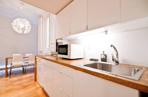 Malasana House | MALASAÑA FIBER WIFI - 2 BEDROOM 2 BATHROOM MADRIDCITYBREAK NET