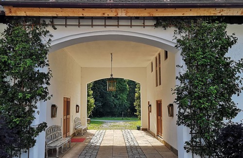 Diessen am Ammersee Apartment | Manor vacation apartment near the lake