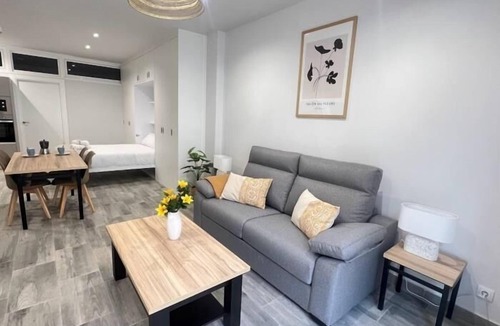 Logrono Apartment | Manzanera Azul LIVING COLOURS