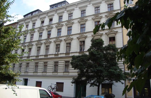 Moabit Apartment | March special 70 €/Holiday home, 78 m², 2 bedrooms, lodging for 6, 1 bathroom