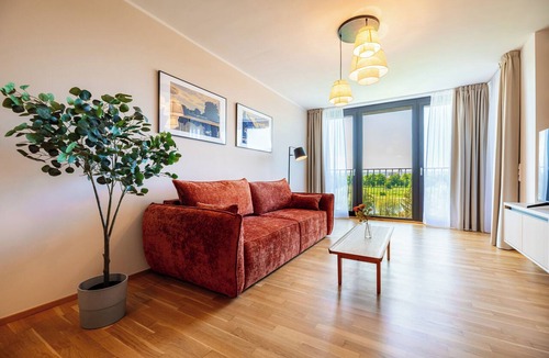 Leipziger Vorstadt Apartment | Marina Garden 1-bedroom on the Elbe River -65qm -built-in ceiling cooling system